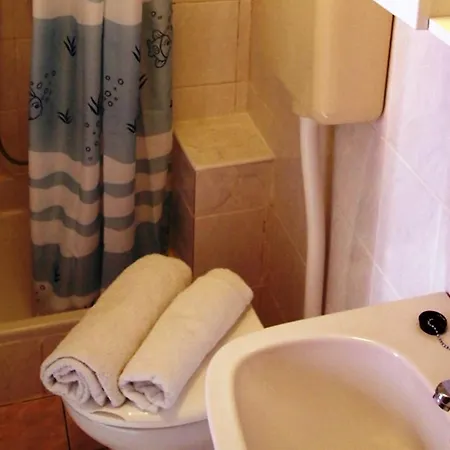 Old Town Apartment *